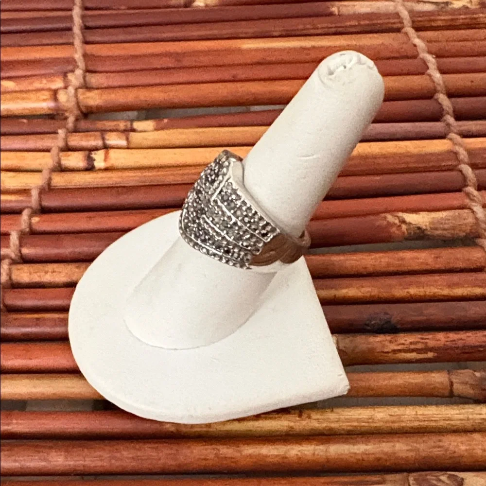 Lia Sophia Silver Textured Band Ring Crystals Size 8